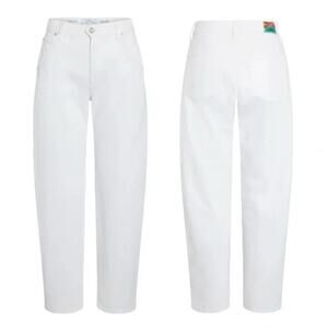 NWT- Daily Blue 'Mantra"White Denim Wide Barrel Size:30 Ret$330 SOLD OUT ON LINE